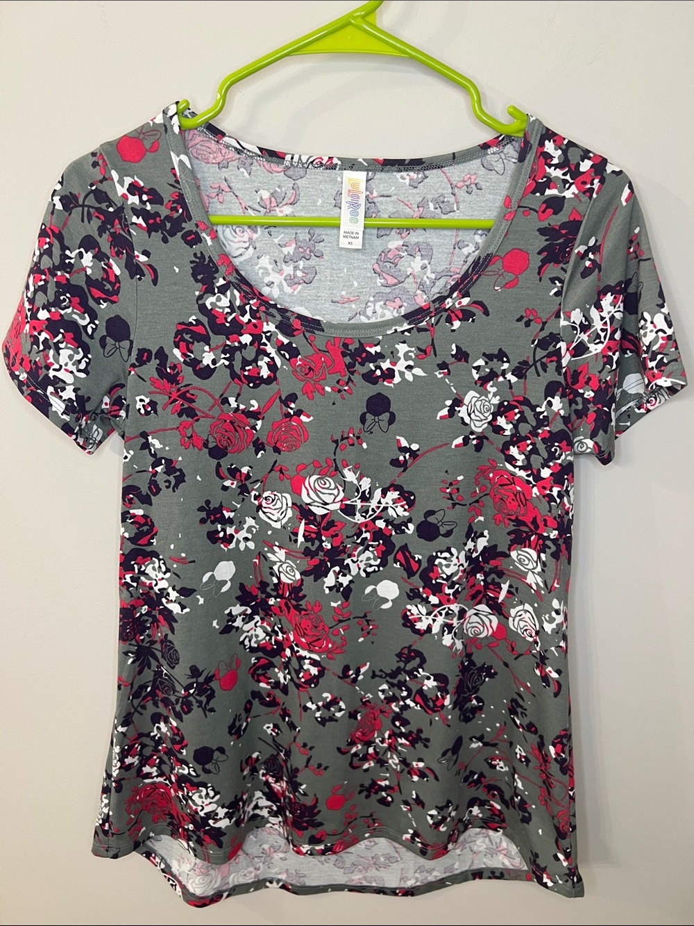 LuLaRoe Classic Tee Minnie Mouse with Floral Pattern